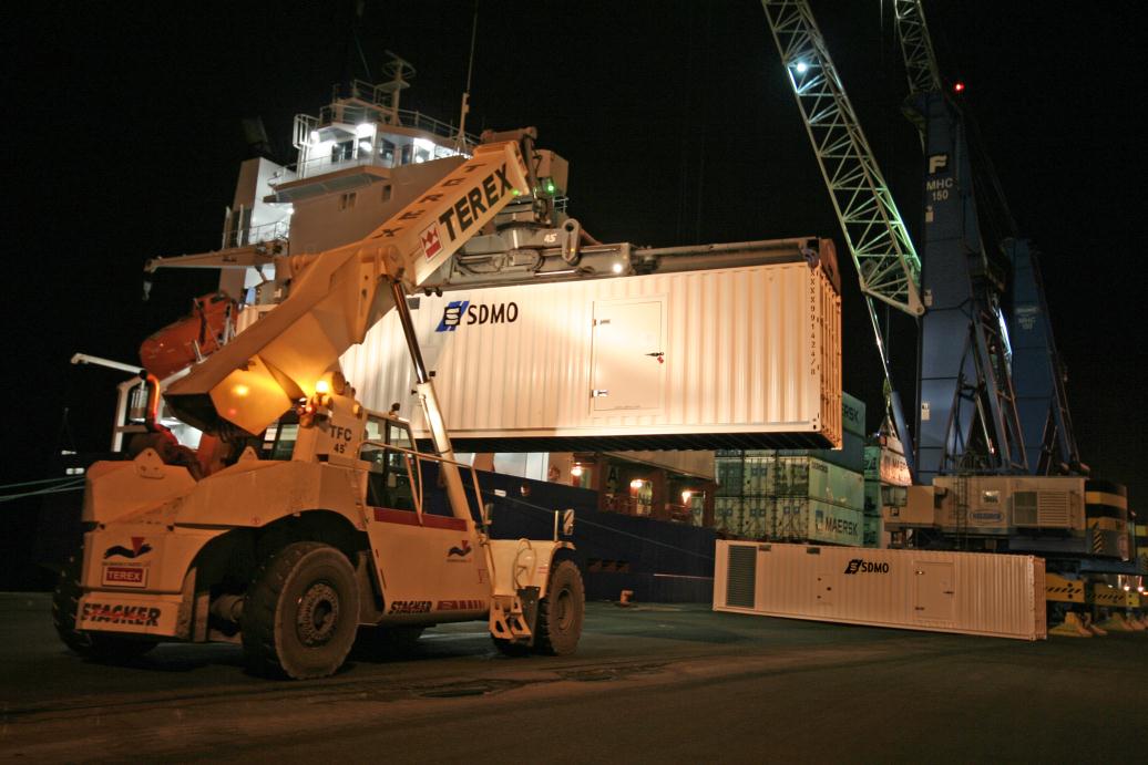Maritime transport of soundproofed containers